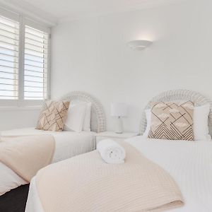 Superior 3 Bedroom Ocean View